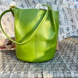 Portland Leather Goods Green Apple Classic Devan